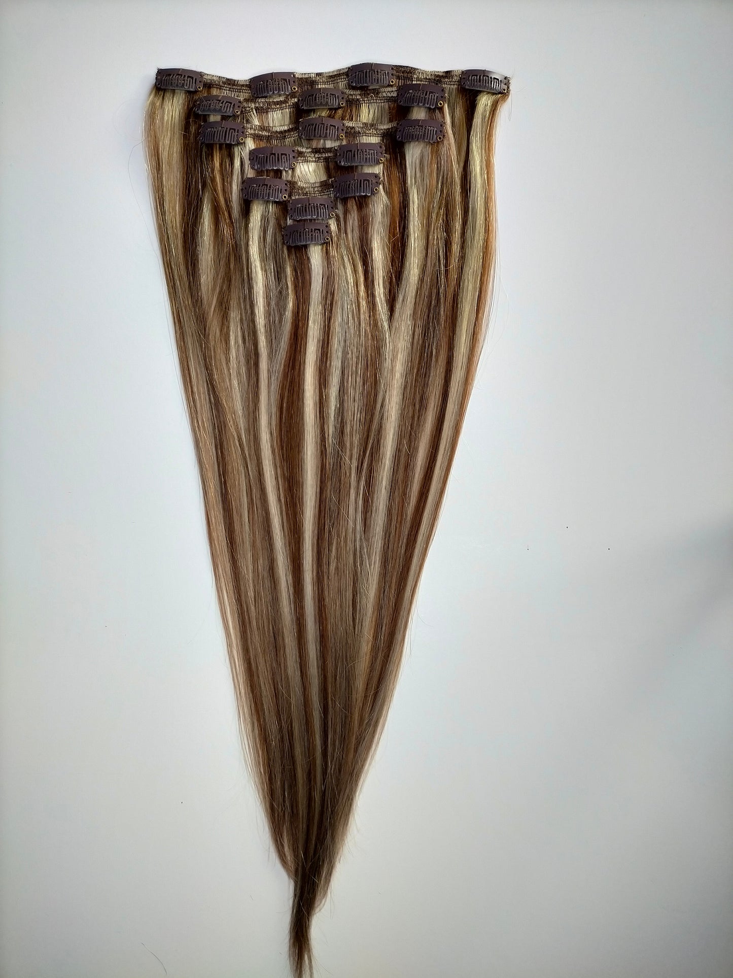 Classic Clip-In Extensions – 120g / 7-Piece Set